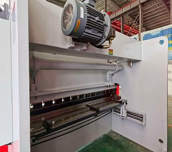 Фото 40 - MetalTec HBM 160/3200M (E22, инвертор заднего упора) листогибочный гидравлический пресс.