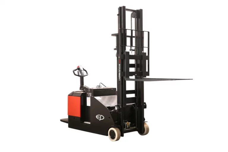 Фото 2 - Ричтрак EP Equipment ES15-15CS (LI-ION, 3F550, с платформой и поручнями).